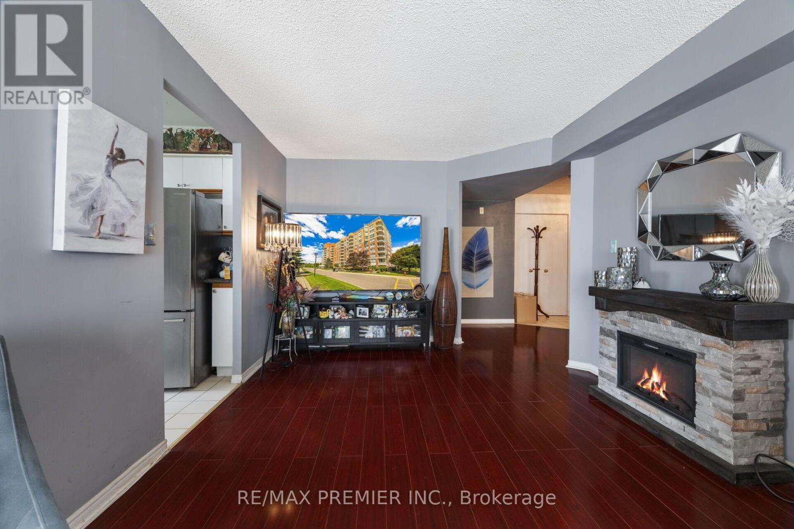 #314 480 MCLEVIN AVENUE - Image 26