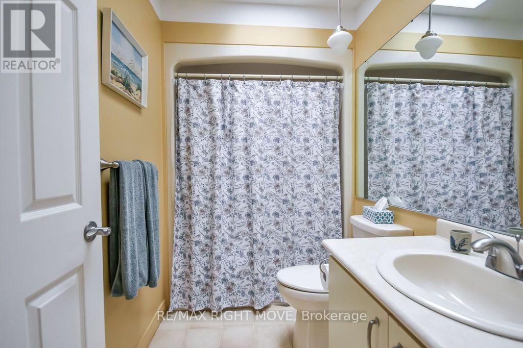 2640 WESTSHORE CRESCENT - Image 34