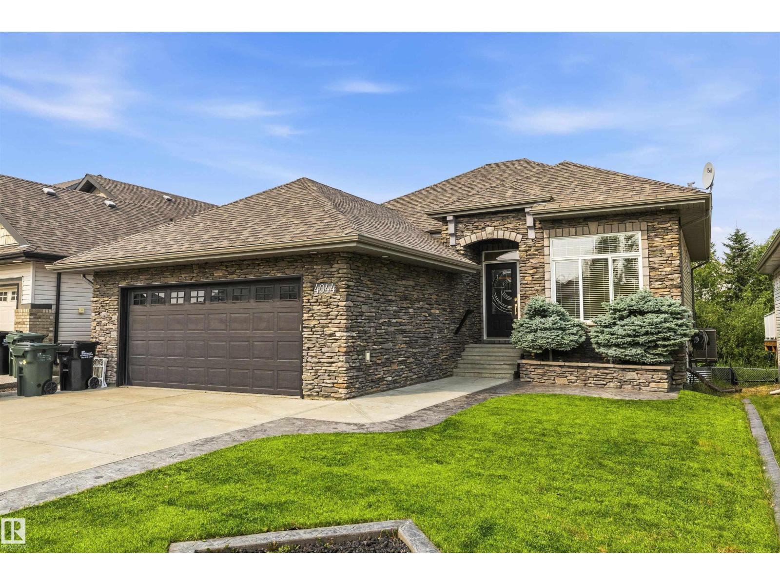 4044 CROWSNEST CR - 1