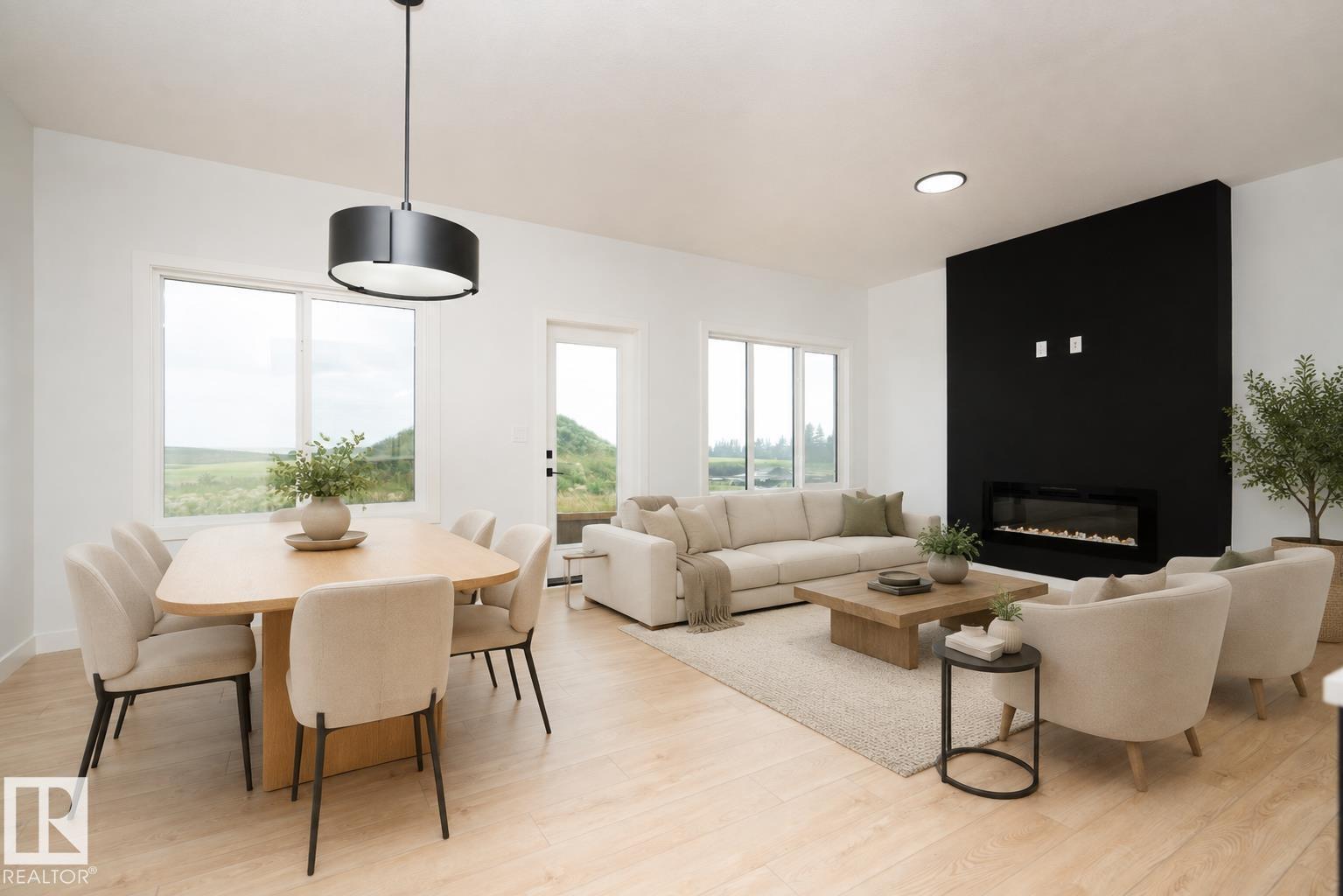 6255 29 AV SW - 1