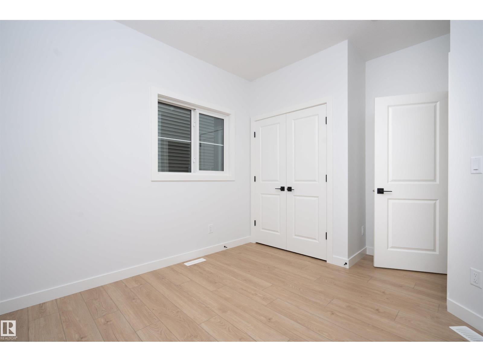 6255 29 AV SW - 9