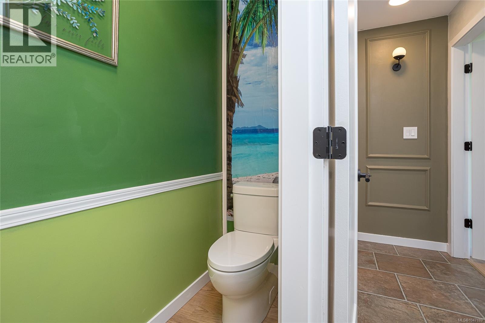 3905B Cadboro Bay Rd - 31