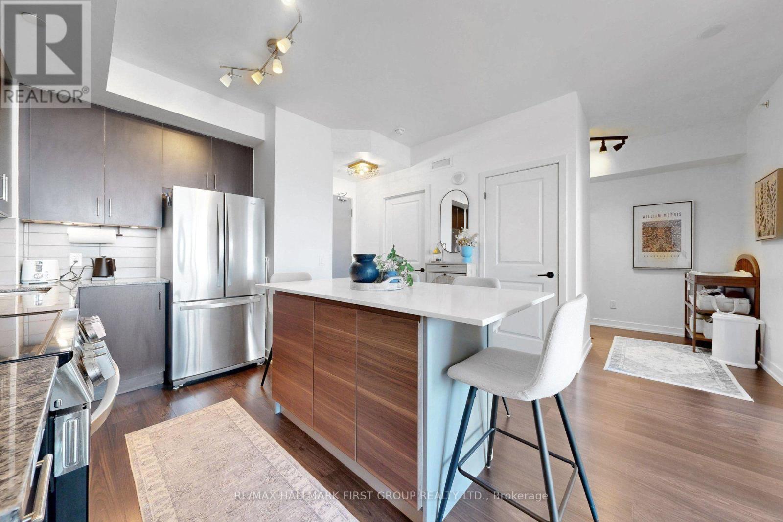#505 8 FIELDWAY ROAD - 12