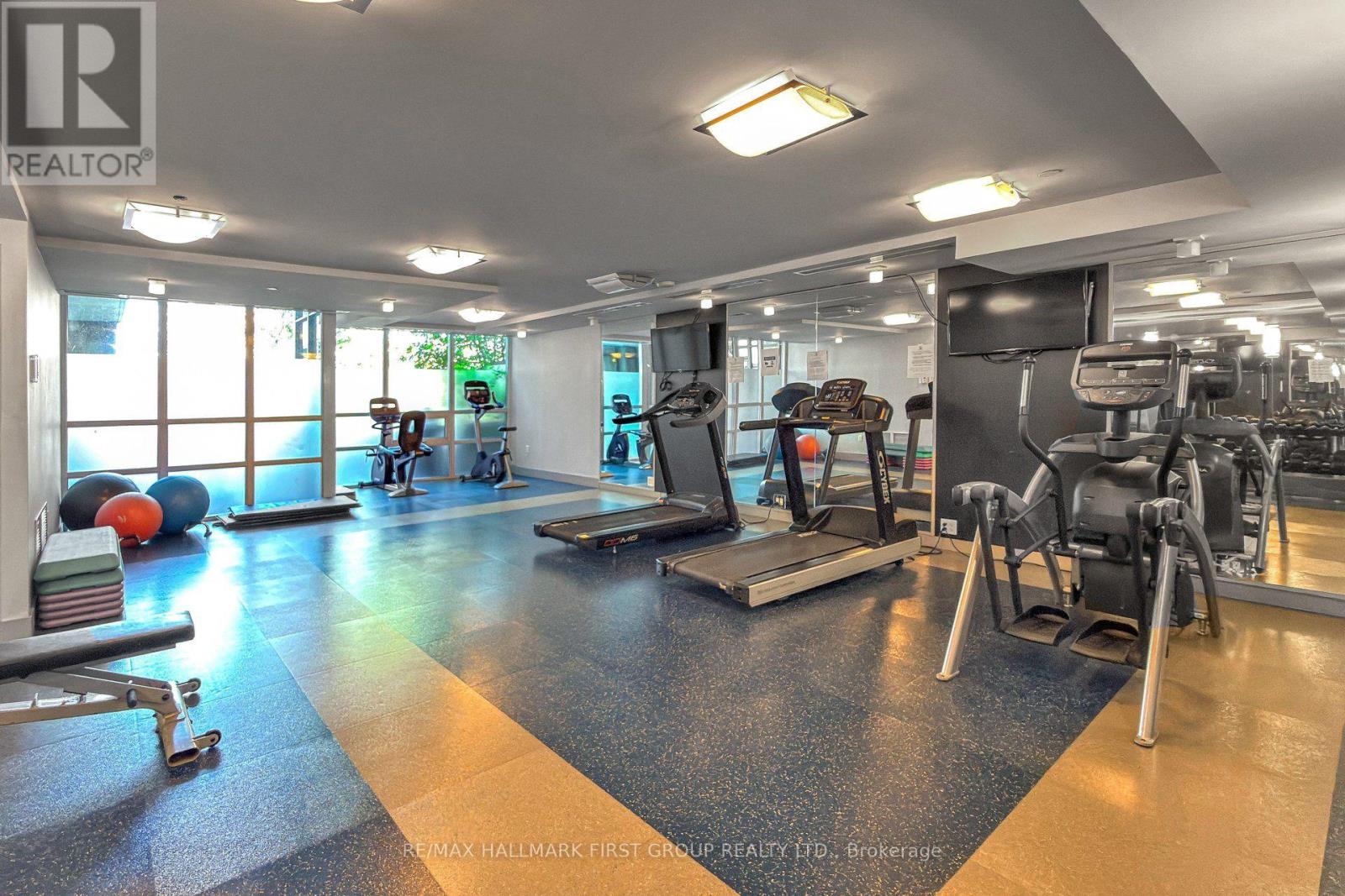 #505 8 FIELDWAY ROAD - 29