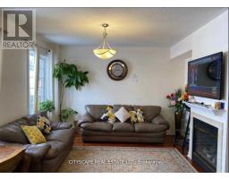 Bedroom 3 - Main - 30 Sea Lion Road, Brampton, ON L6V4P8 Photo 7