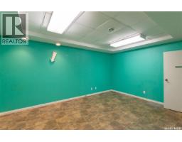 434 Athabasca Street E, Moose Jaw, SK S6H0L8 Photo 8