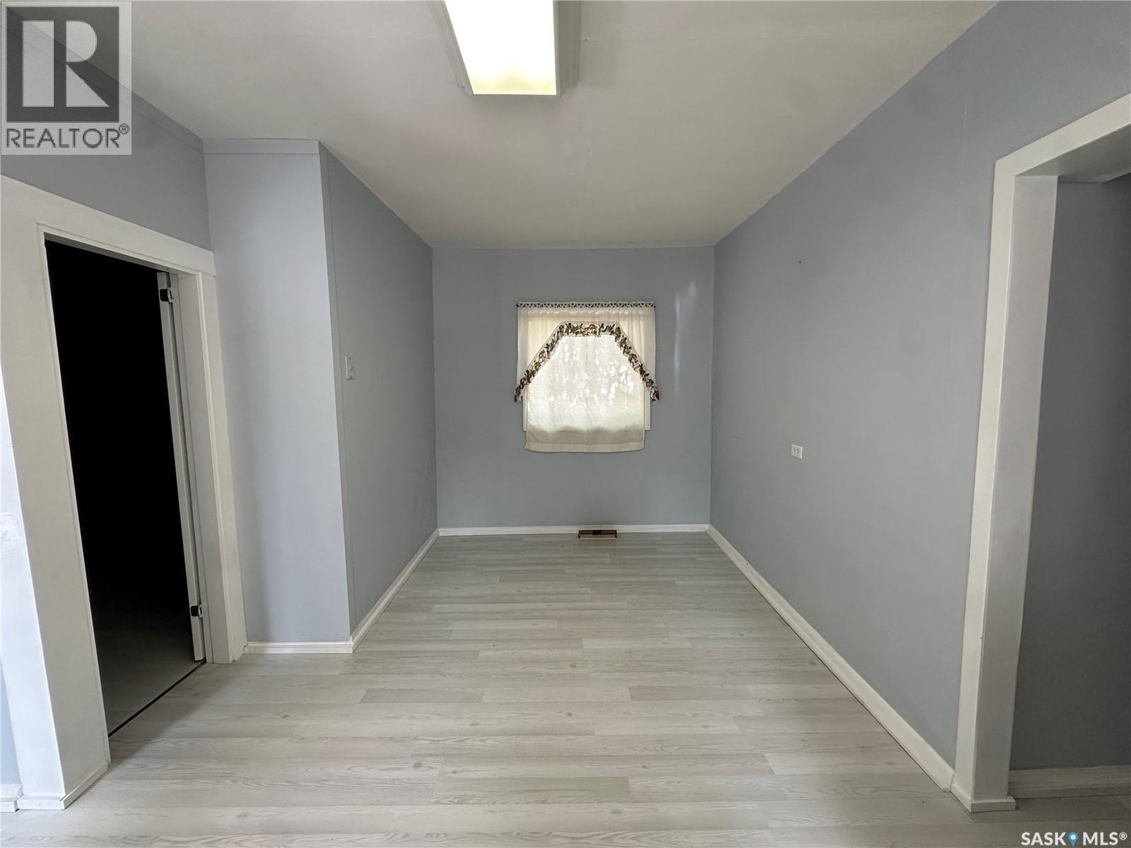 302 Morken STREET - Image 6