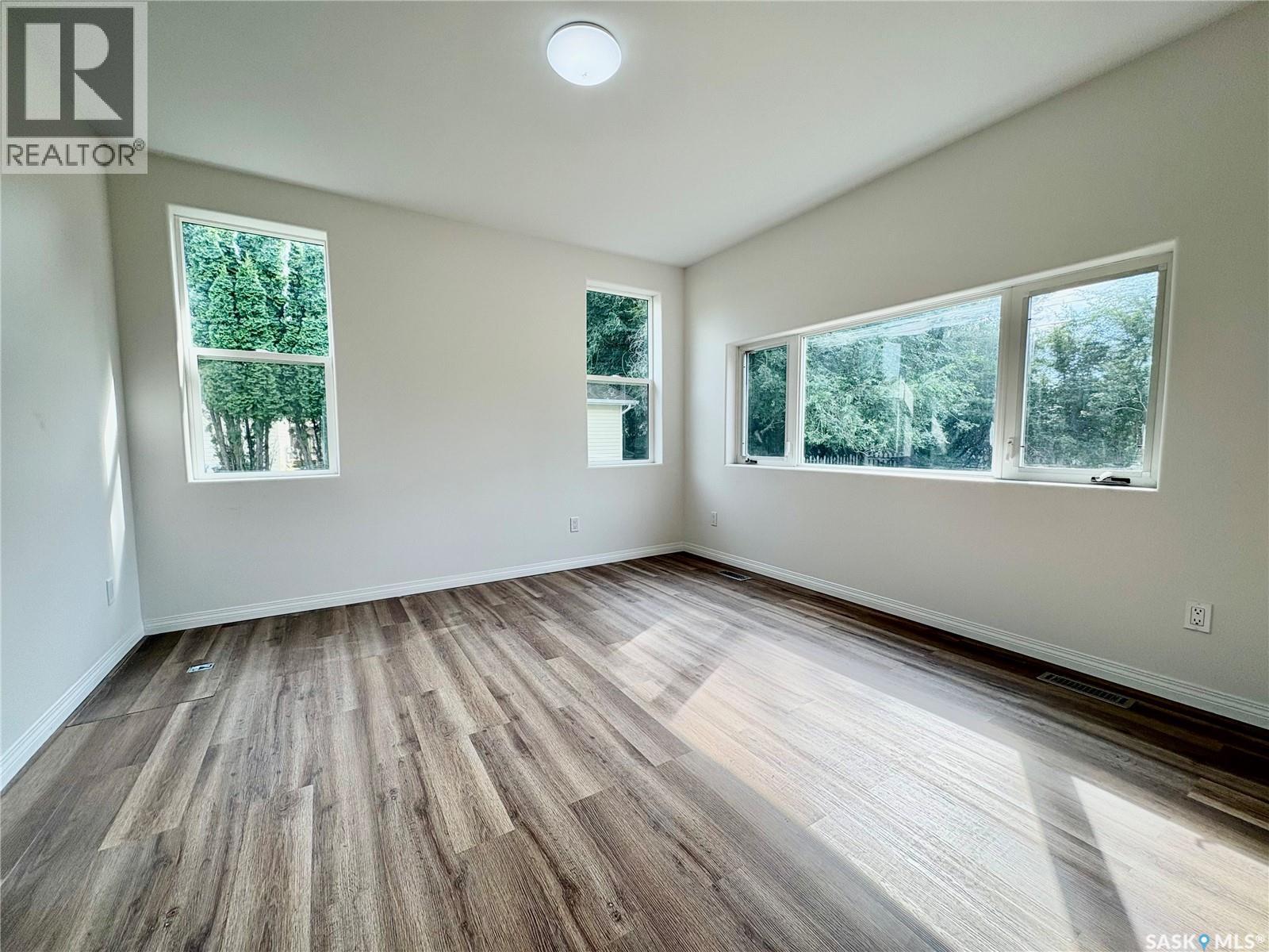 214 Thomson STREET - 4