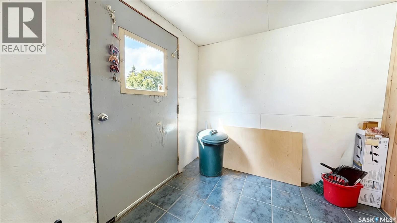 2 Chimney Coulee ROAD - Image 17
