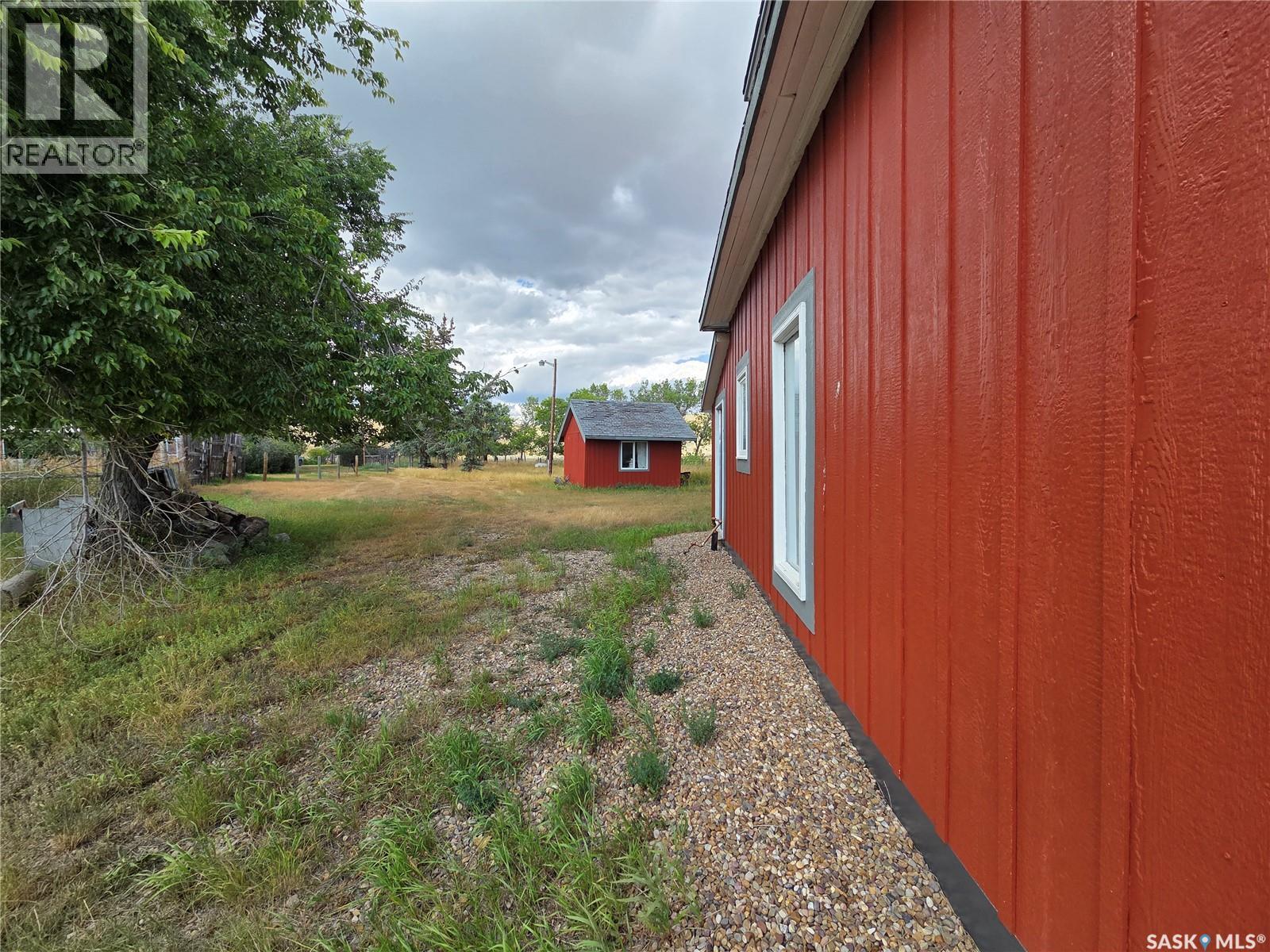 2 Chimney Coulee ROAD - Image 25