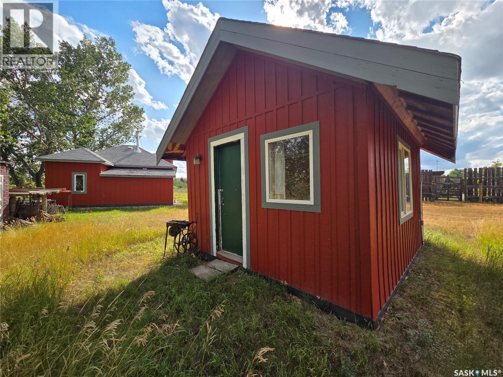 2 Chimney Coulee ROAD - Image 29