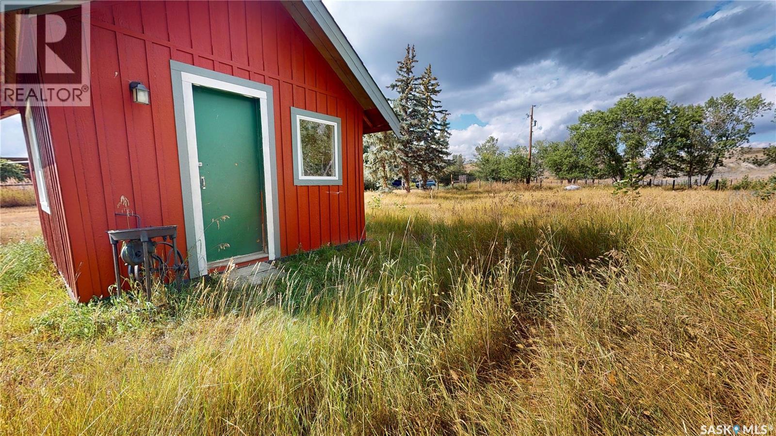 2 Chimney Coulee ROAD - Image 30
