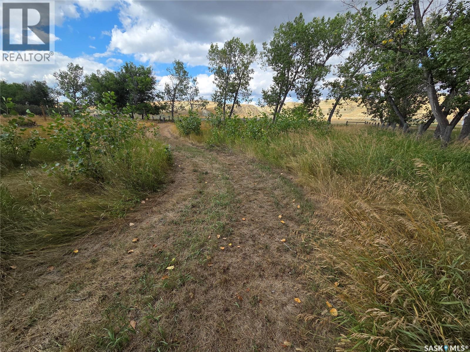 2 Chimney Coulee ROAD - Image 34