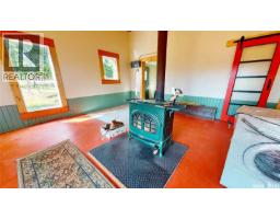2 Chimney Coulee Road, Eastend, SK S0N0T0 Photo 6
