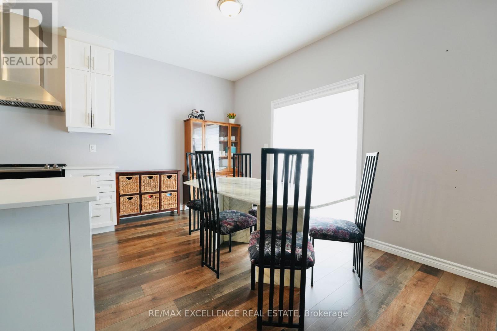 2443 BENNETT CROSS - Image 17