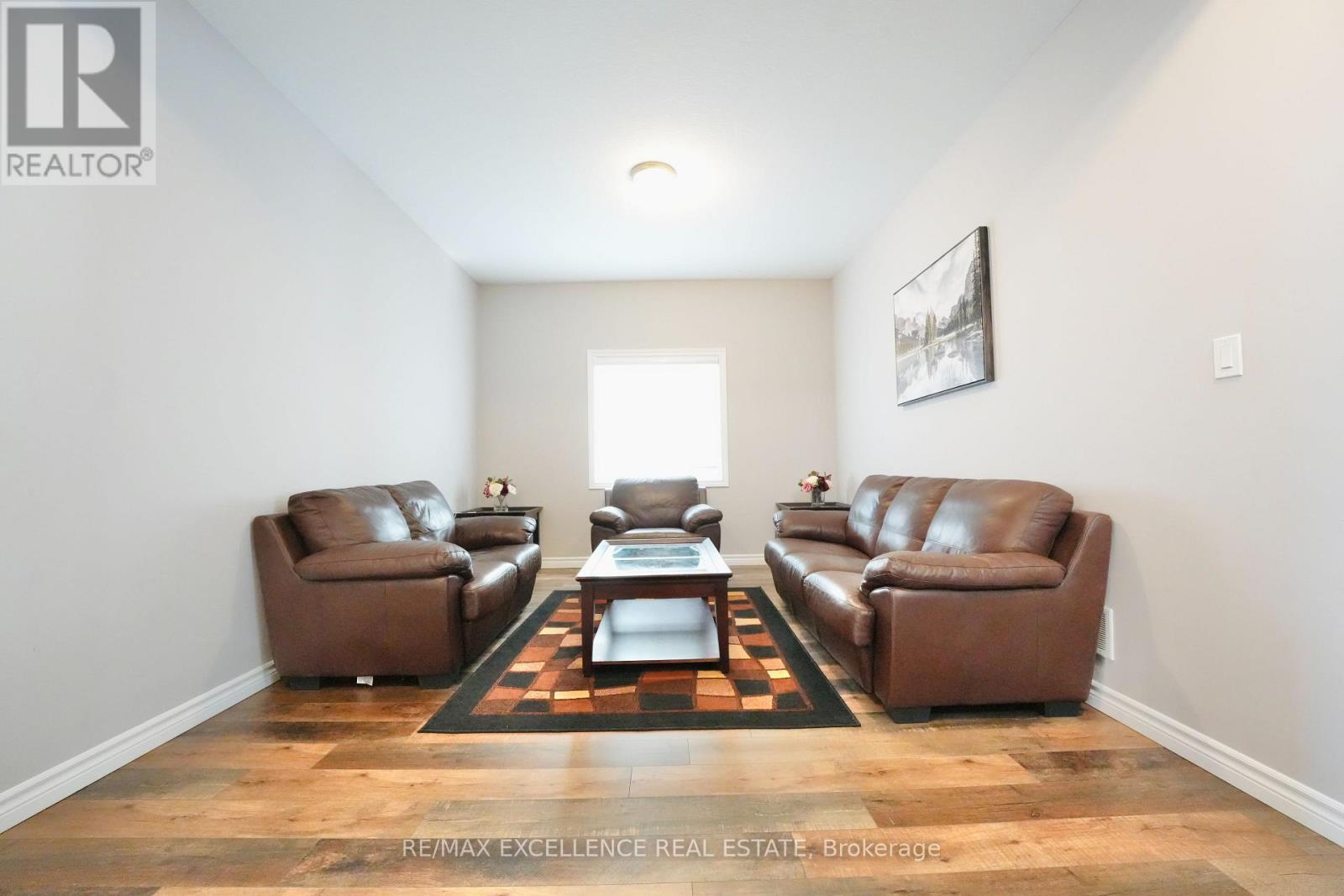 2443 BENNETT CROSS - Image 8
