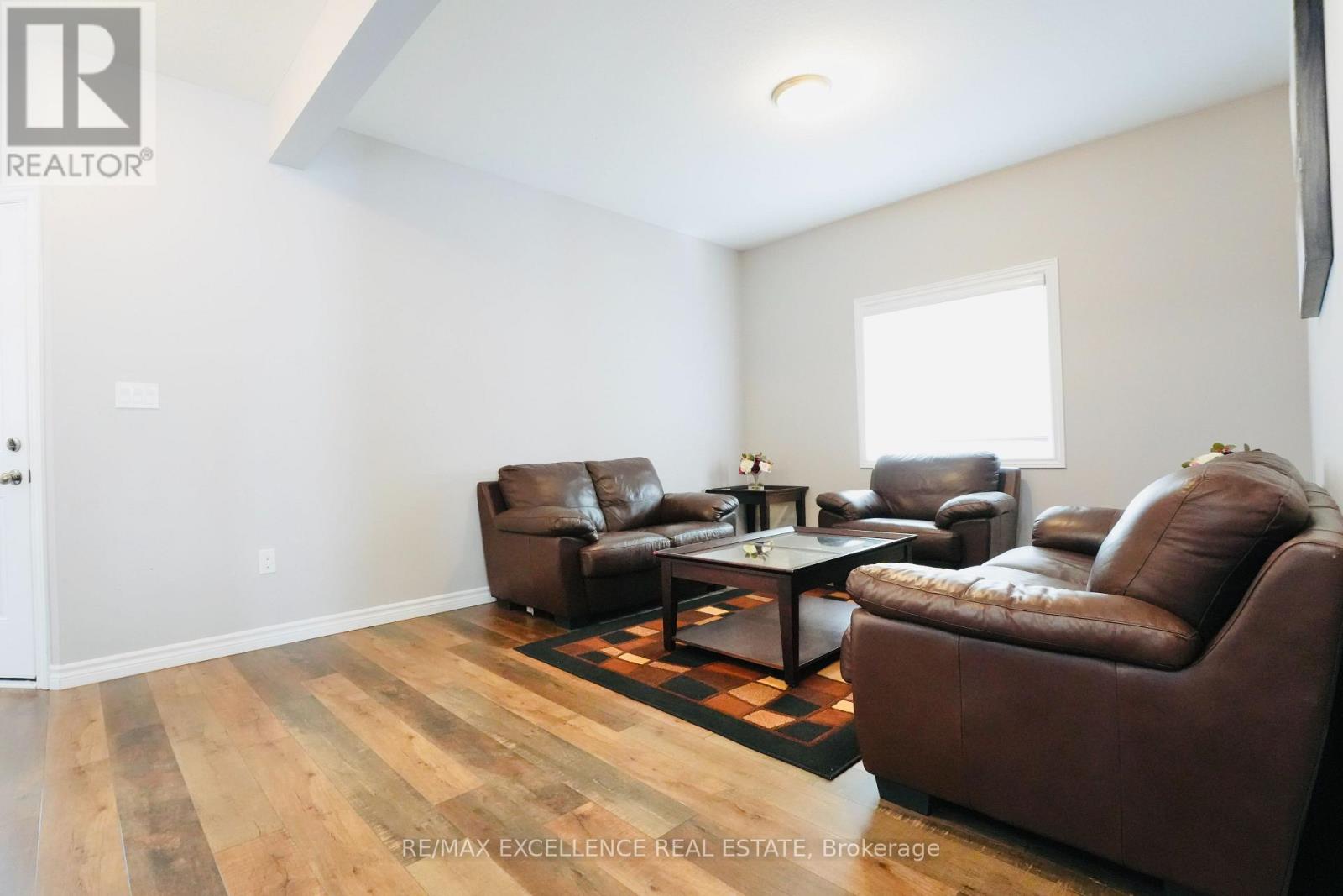 2443 BENNETT CROSS - Image 9