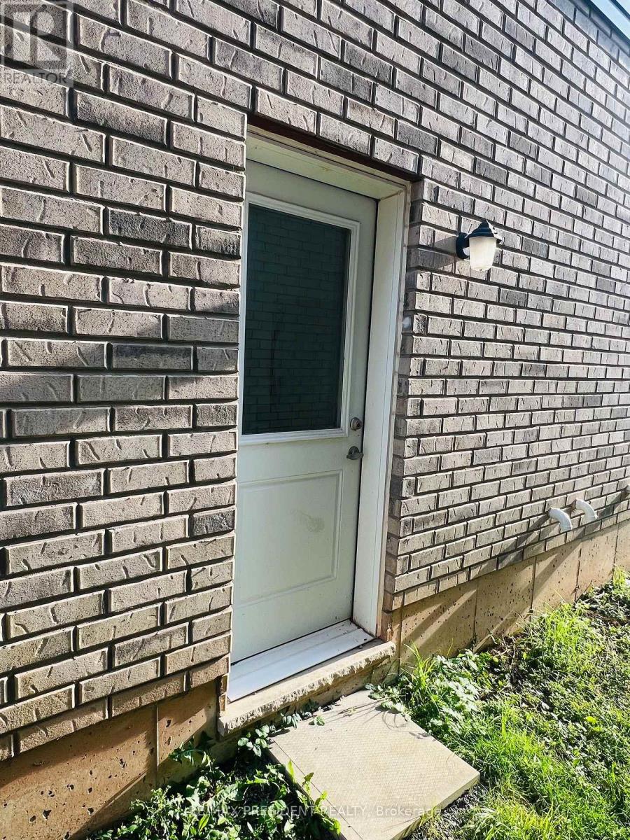 304 LOUISE STREET - Image 32