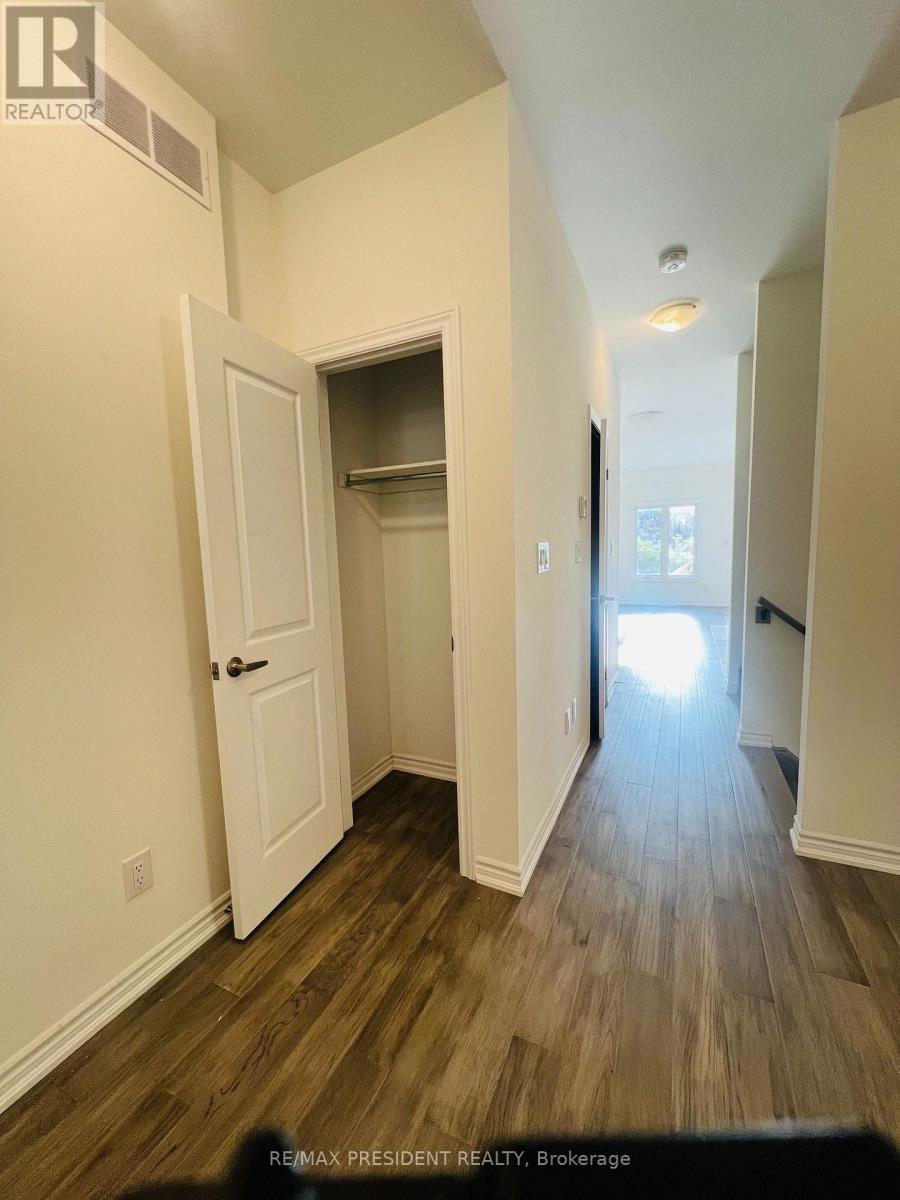 304 LOUISE STREET - 5