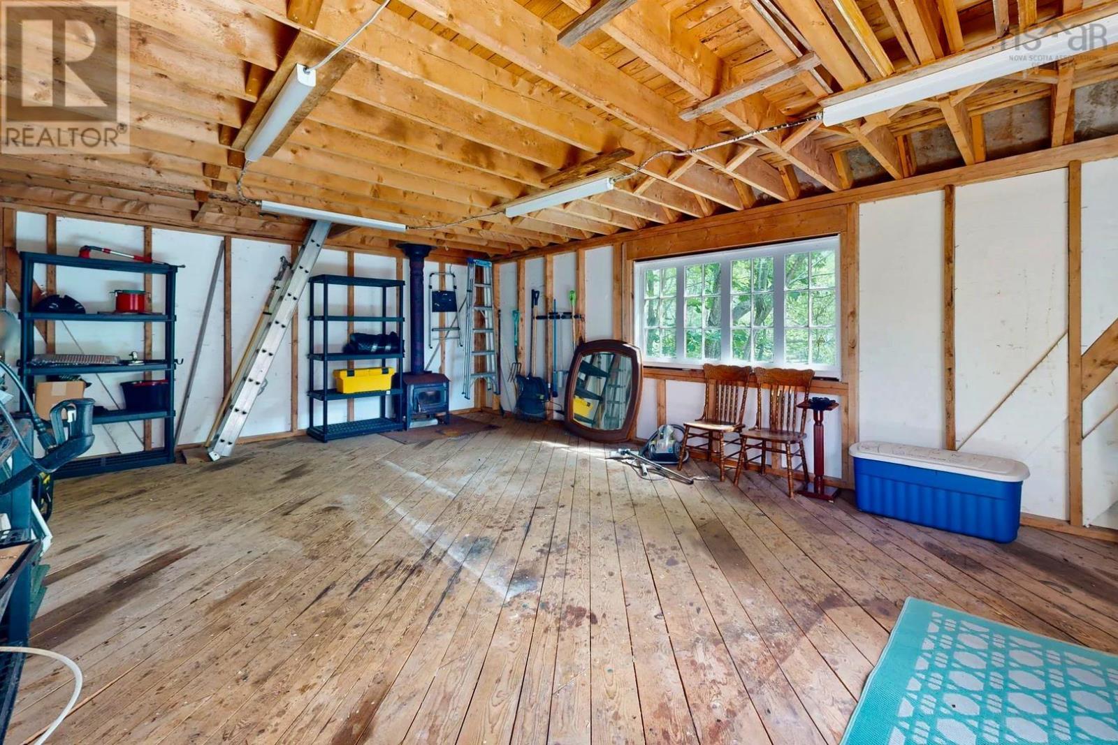 Property 32 of 51 of 261 Edgewater Street