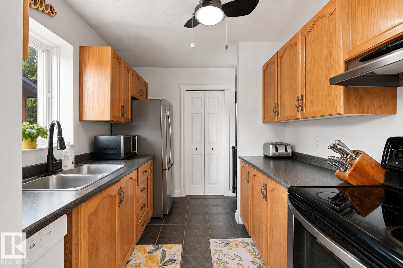 301 22 ST - 6