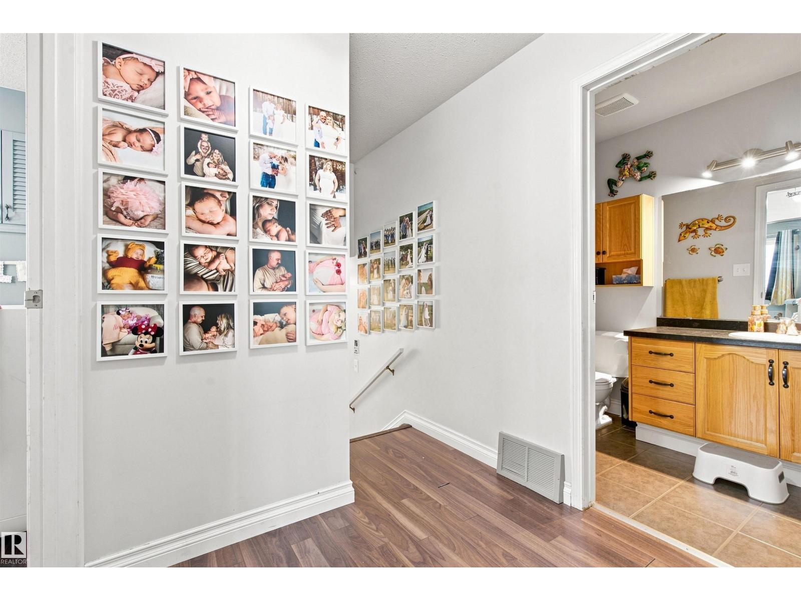 301 22 ST - Image 8