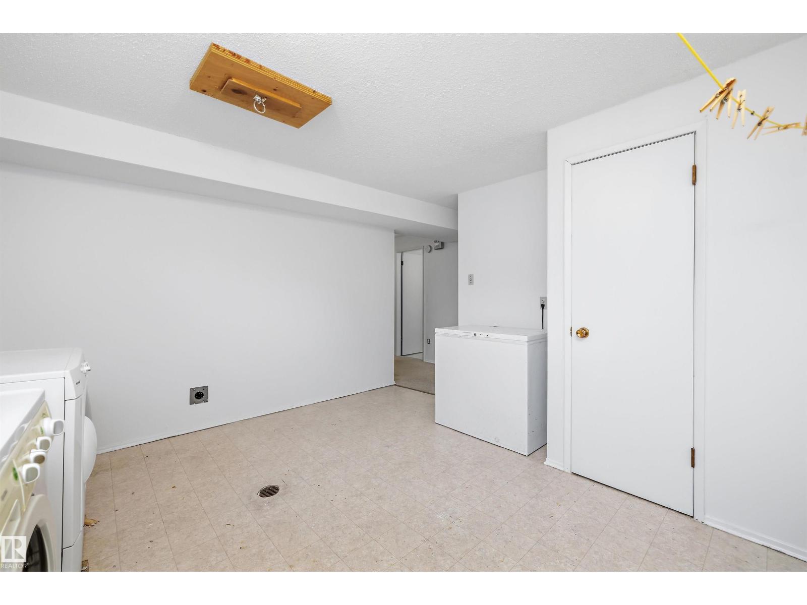 3616 109A ST NW - 42