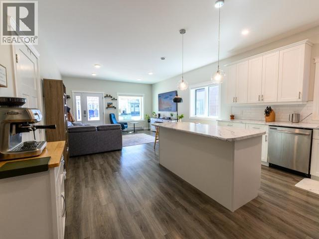 36 EUGENE AVENUE - 13