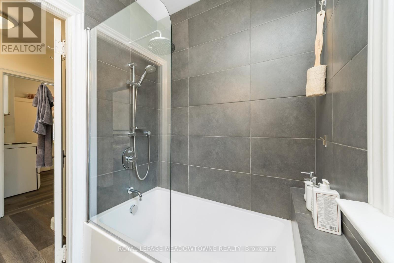 27 ROYCE AVENUE - Image 19