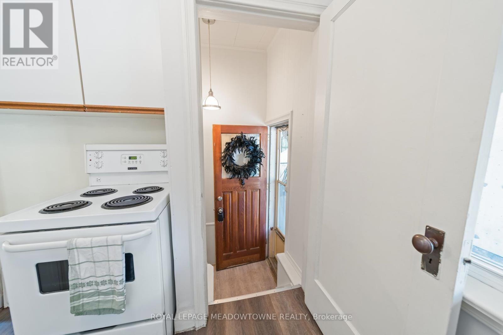 27 ROYCE AVENUE - Image 20