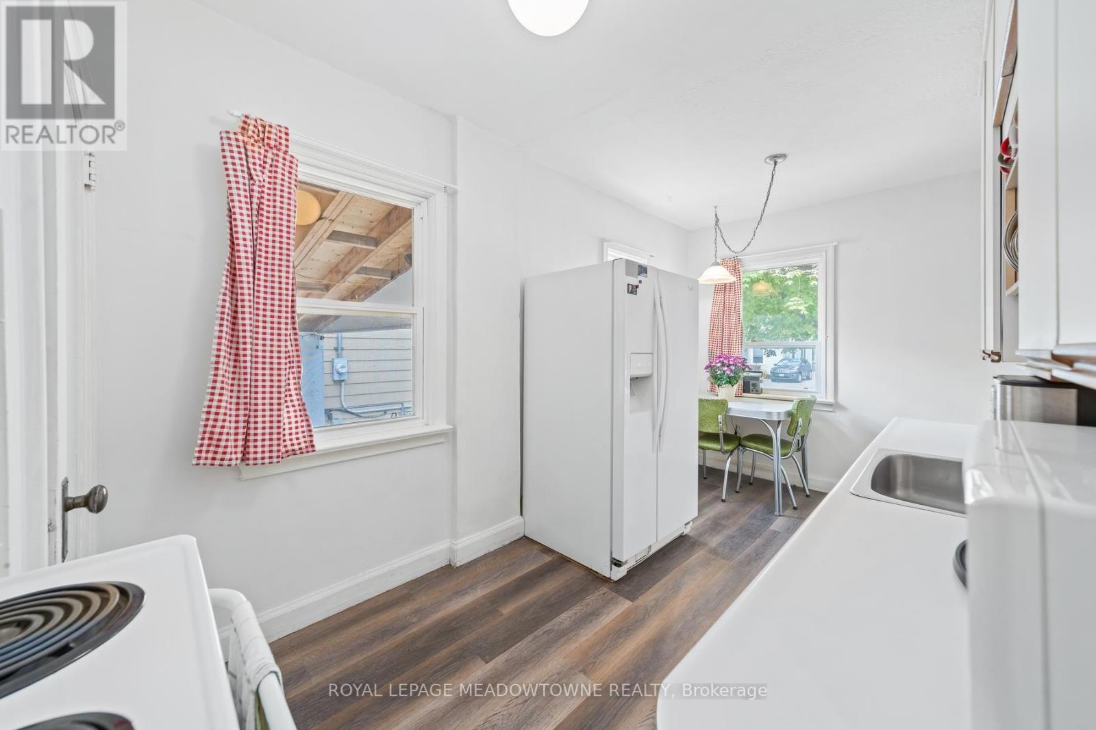27 ROYCE AVENUE - Image 14
