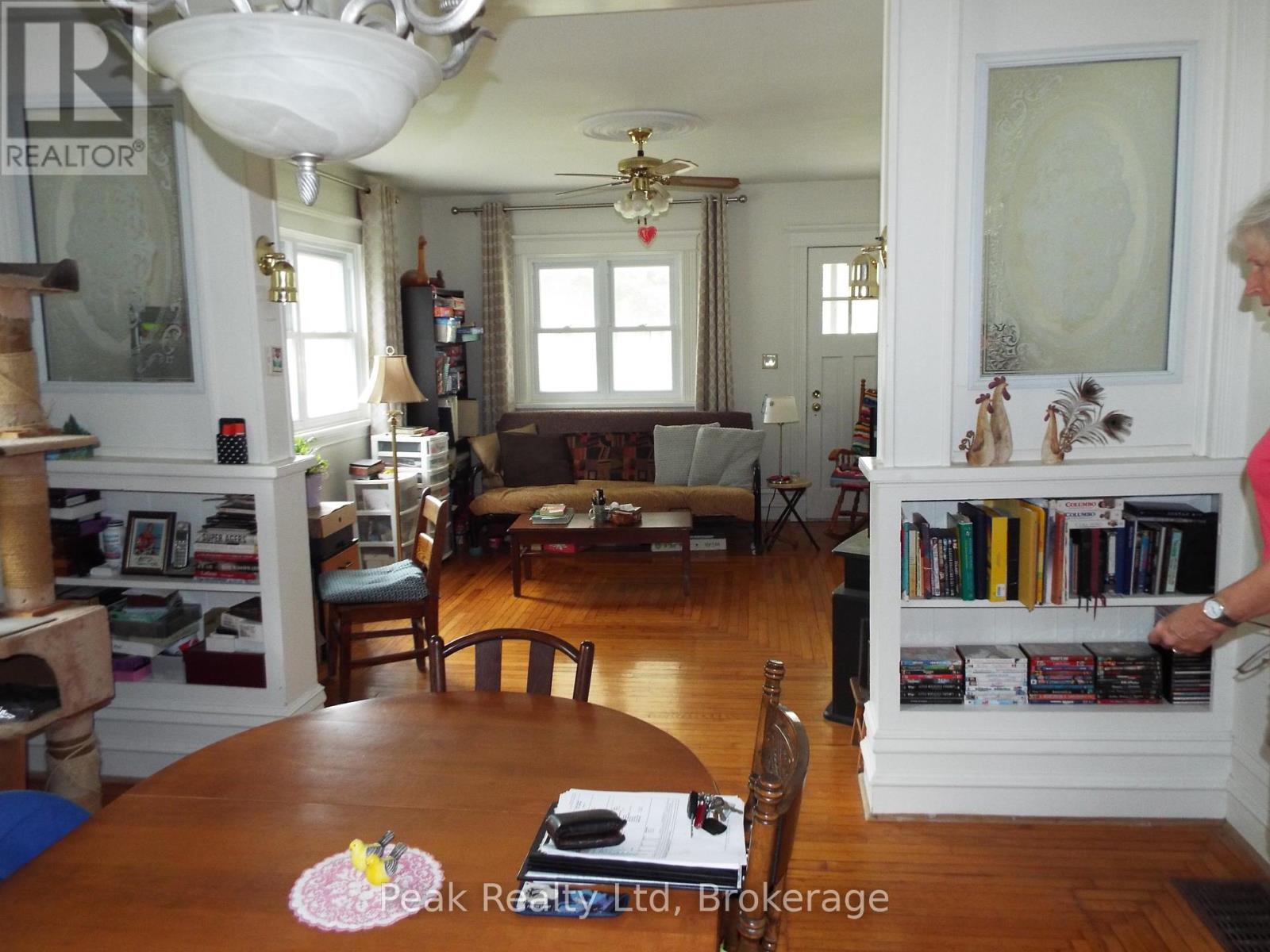 281 TURNBERRY STREET - 7