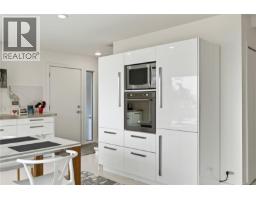 3279 Blueback Dr, Nanoose Bay, BC V9P9J1 Photo 21