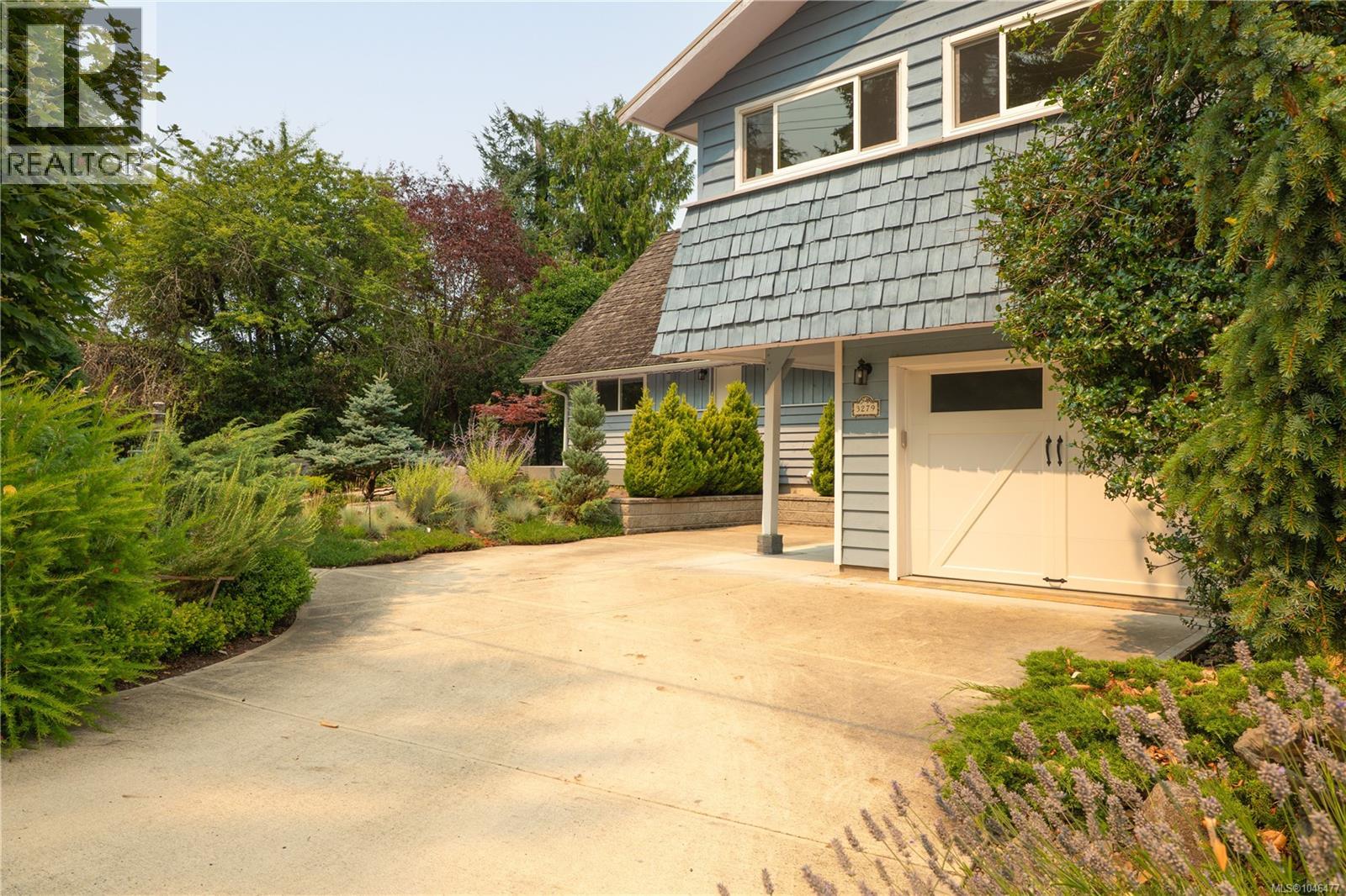 3279 Blueback Dr - 77
