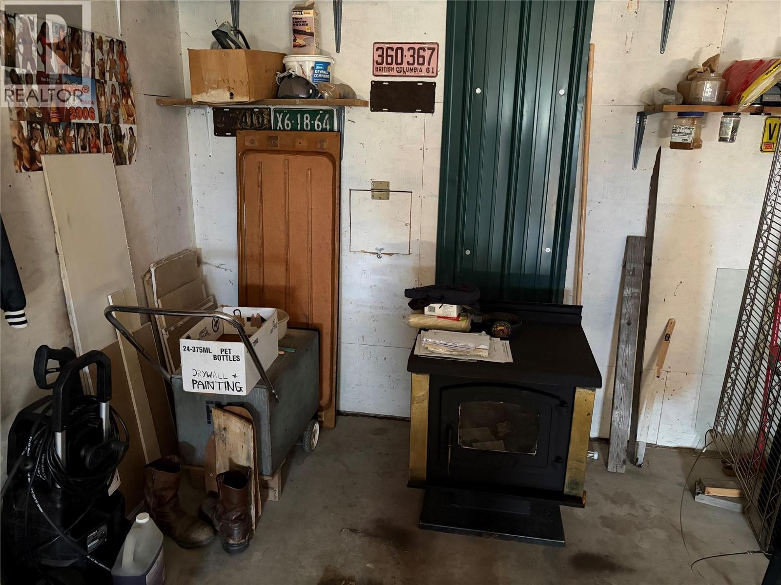 7465 Broadwater Road, Castlegar