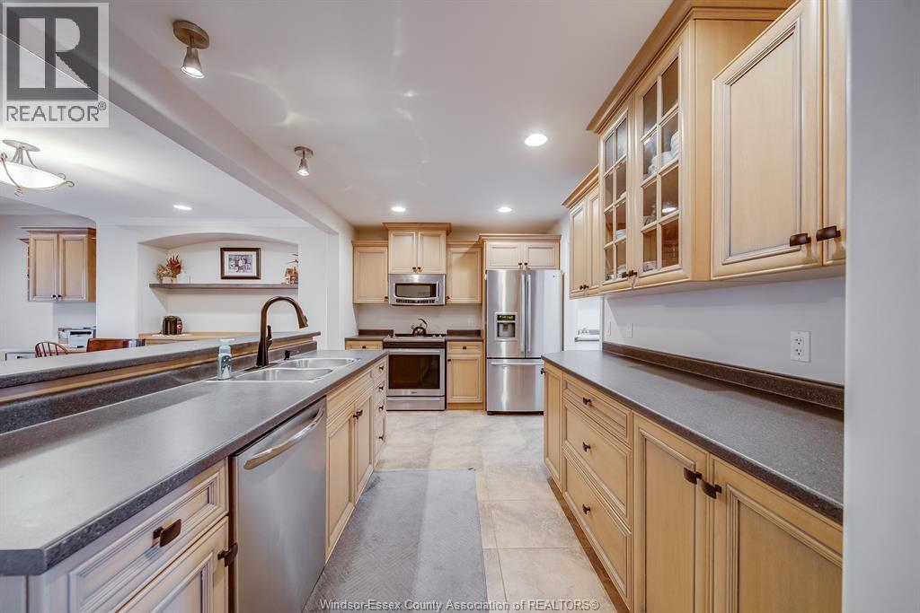 205 WHISPER CREEK CIRCLE - Image 10