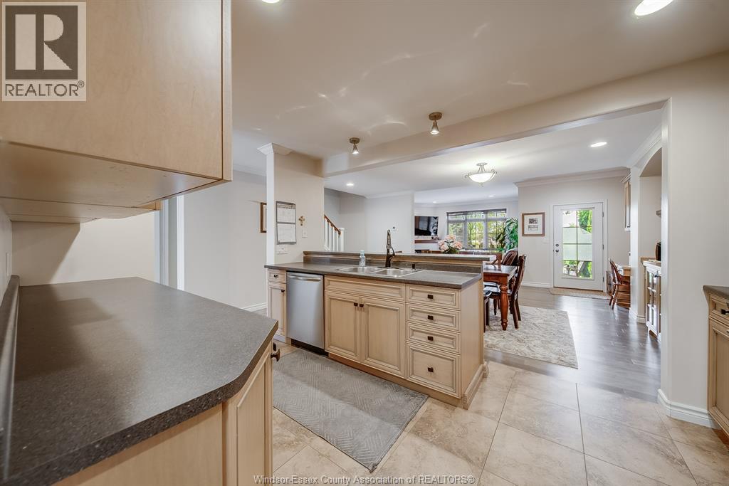 205 WHISPER CREEK CIRCLE - 13