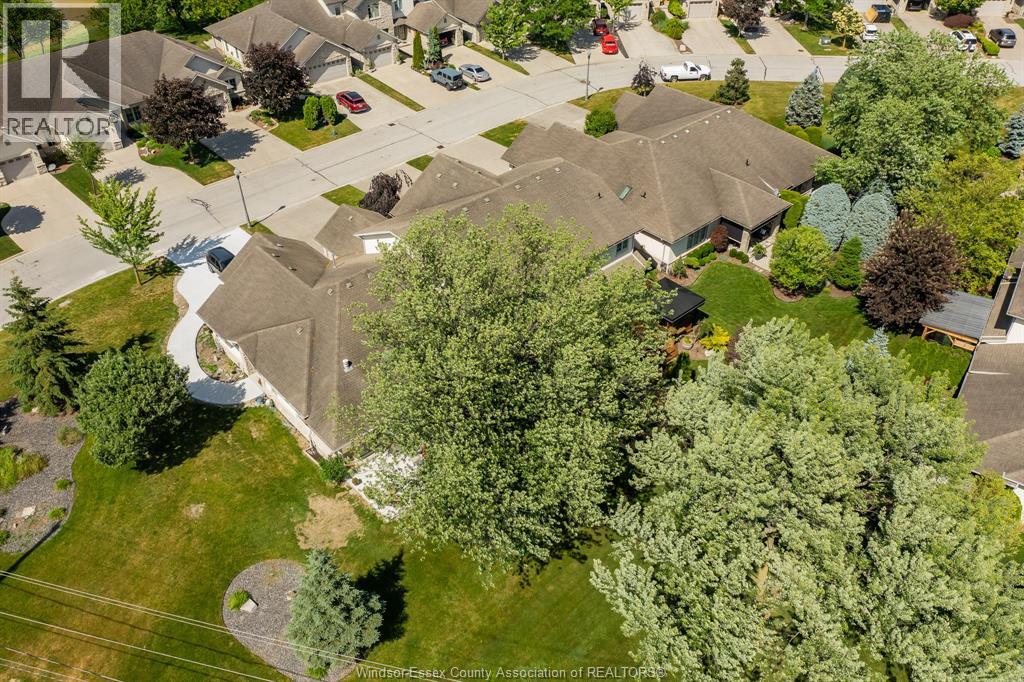 205 WHISPER CREEK CIRCLE - Image 47