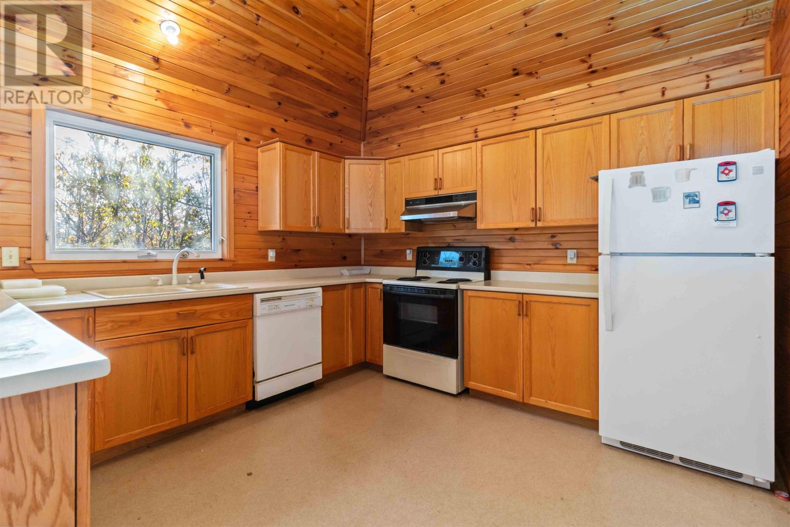 Property 20 of 49 of 437 Southwest Cove Road