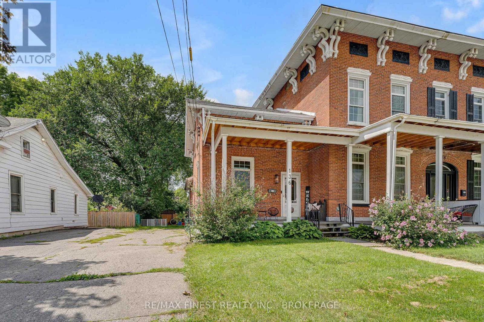 136 ROBERT STREET - 1