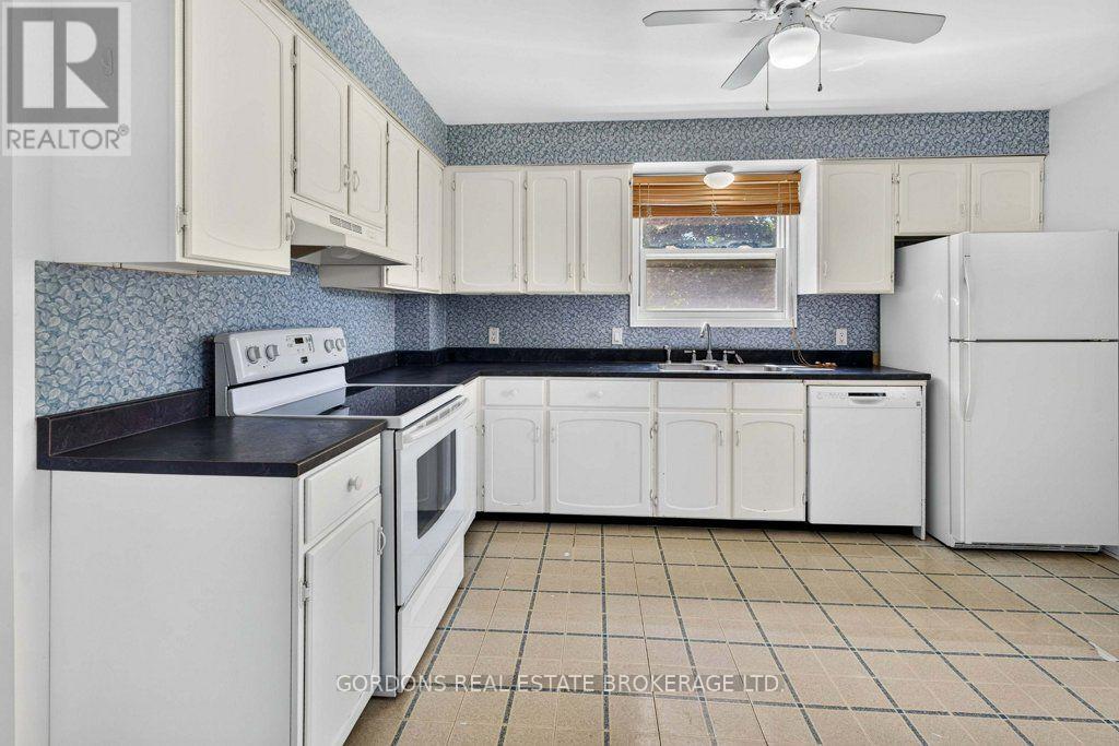 470 KINGSDALE AVENUE - Image 18