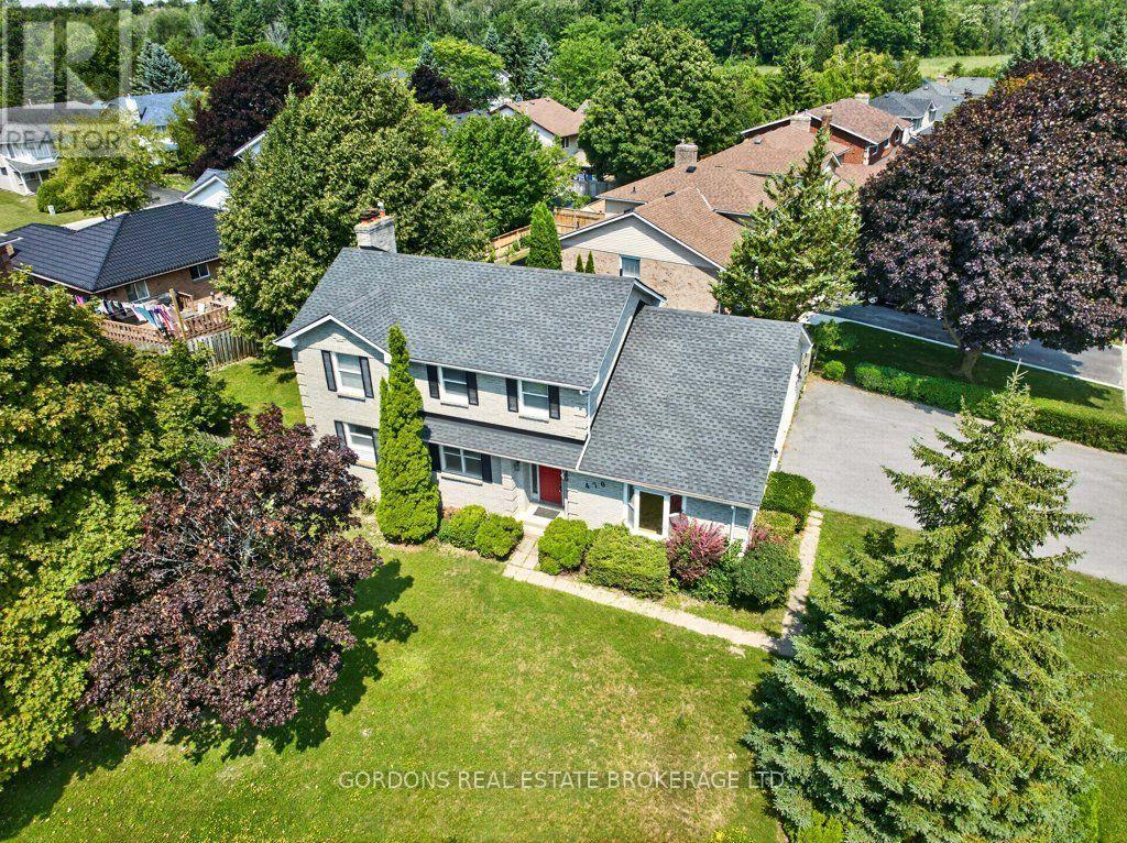 470 KINGSDALE AVENUE - 2
