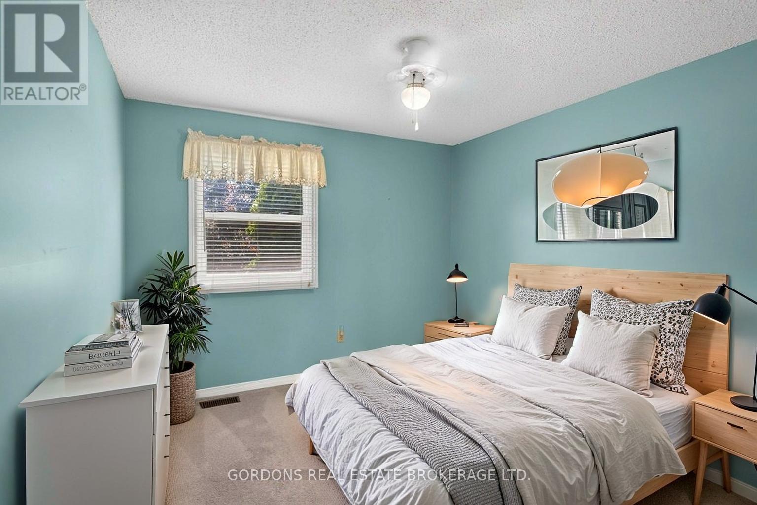 470 KINGSDALE AVENUE - Image 32