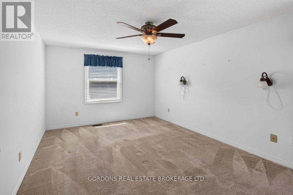 470 KINGSDALE AVENUE - Image 36