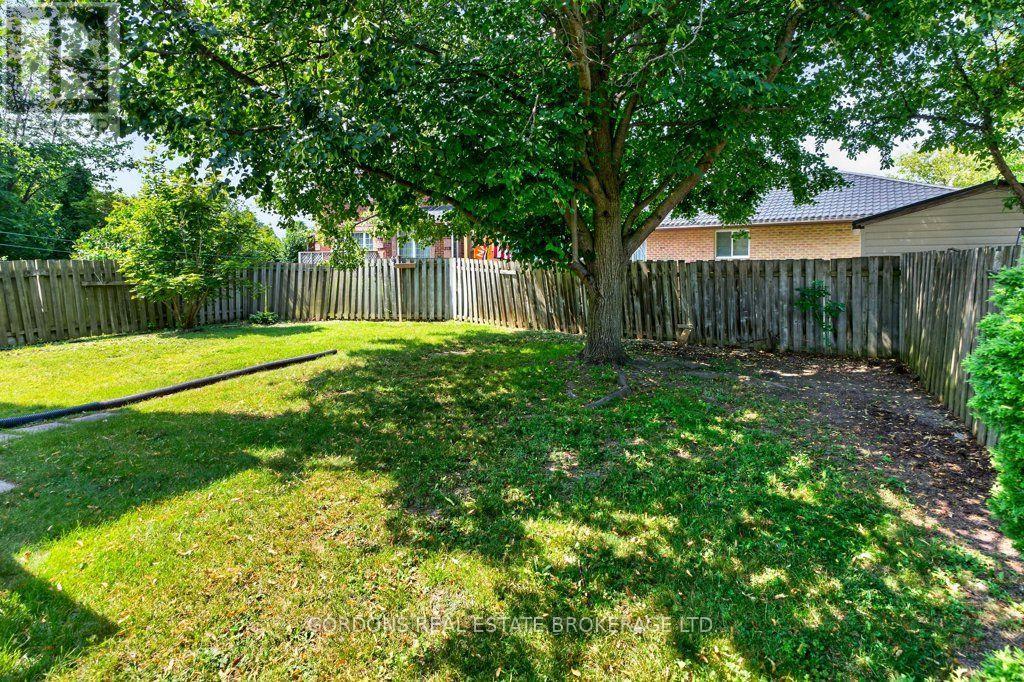470 KINGSDALE AVENUE - Image 9