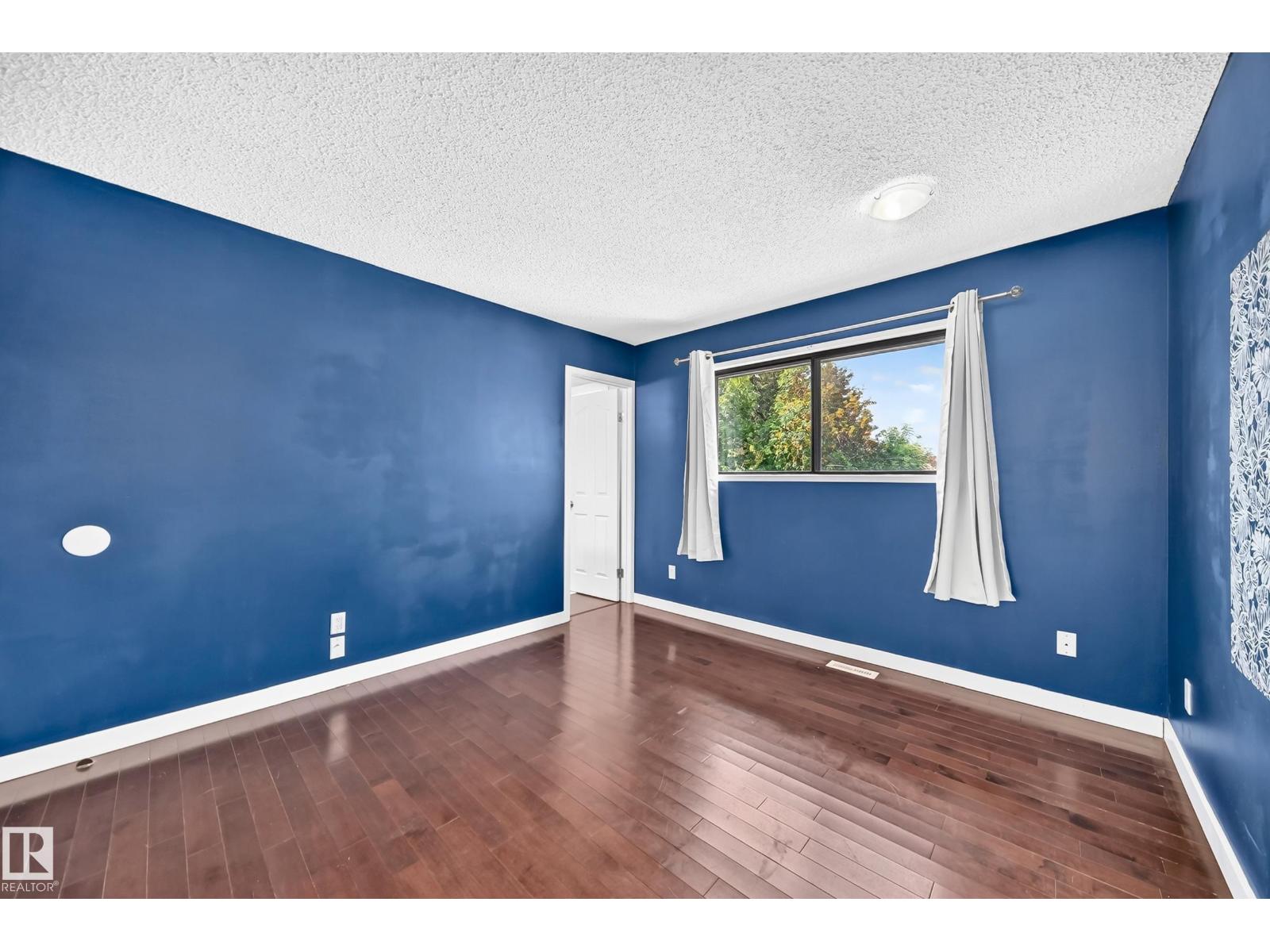 16808 100 ST NW - 16
