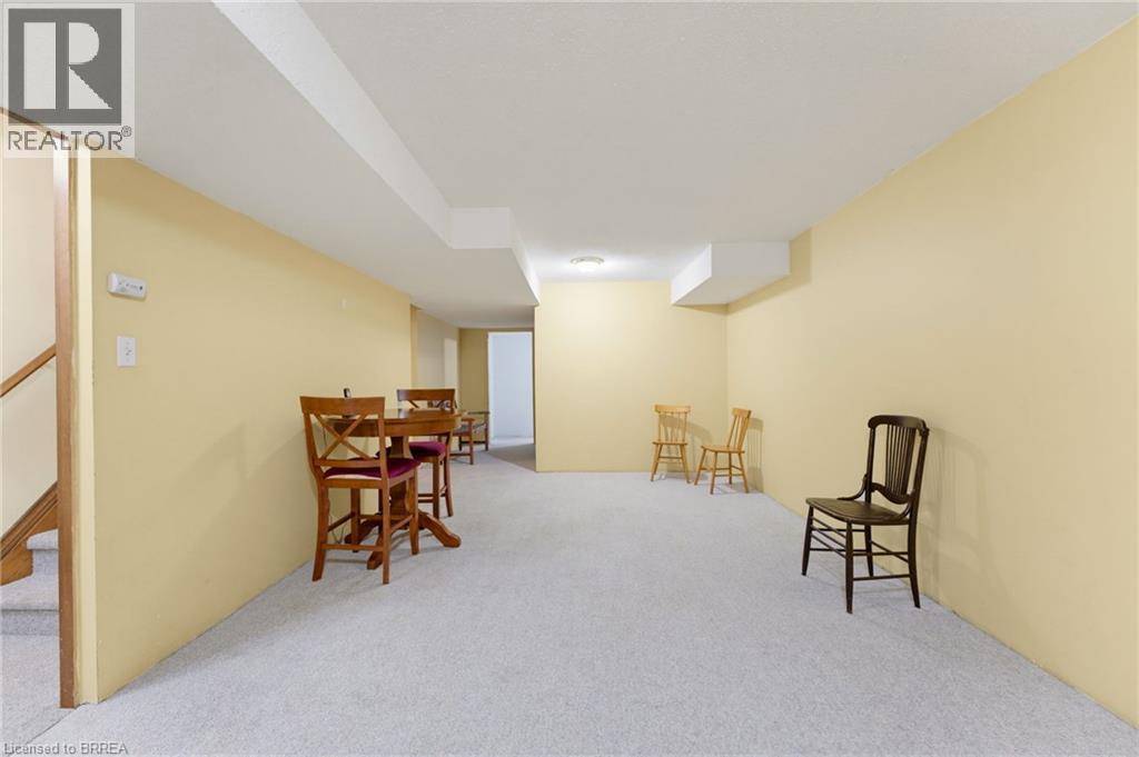 #10 60 WHITLAW Way - 21