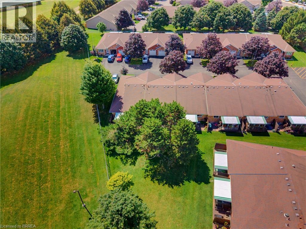 #10 60 WHITLAW Way - 33
