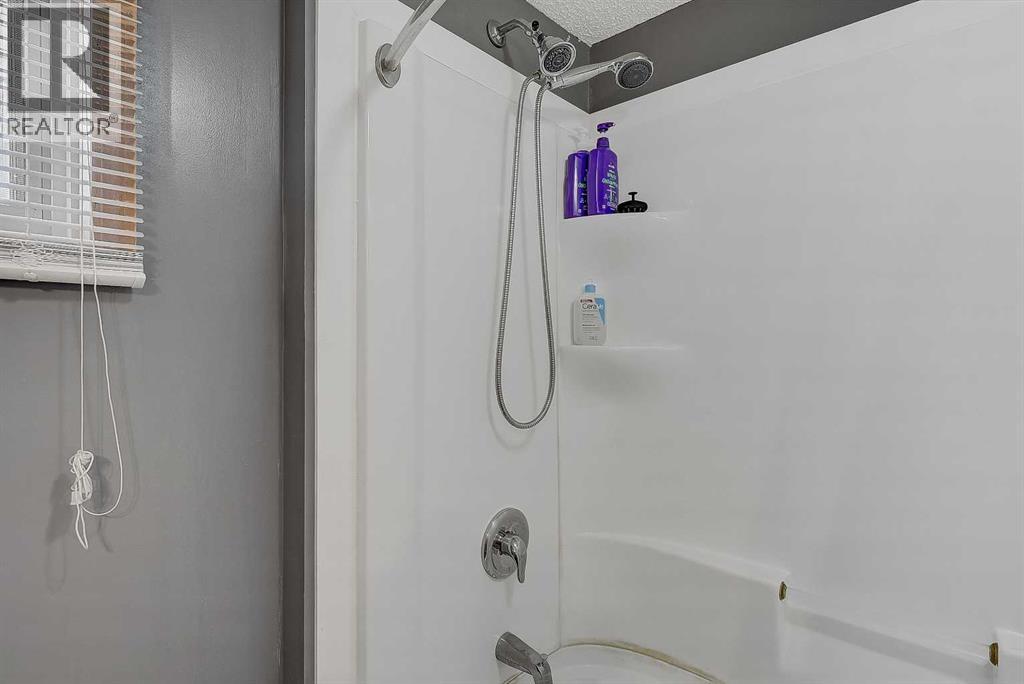 10659 81 Avenue - Image 29