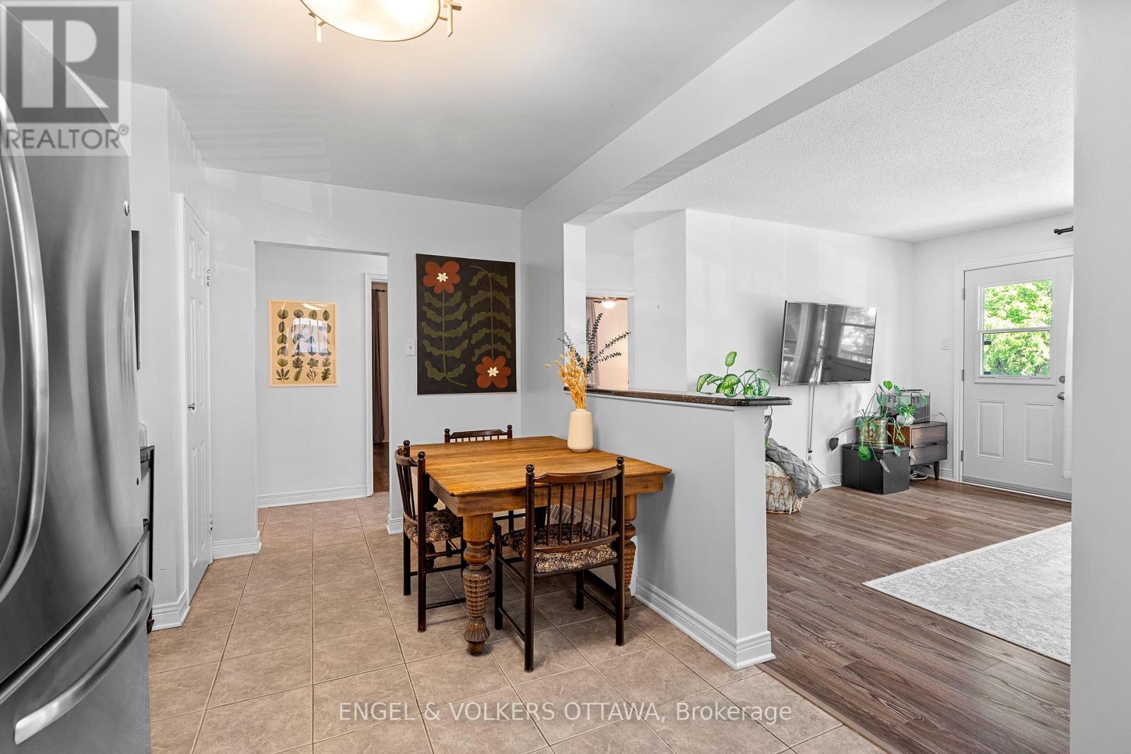 #11 270 BEECHWOOD AVENUE - 7